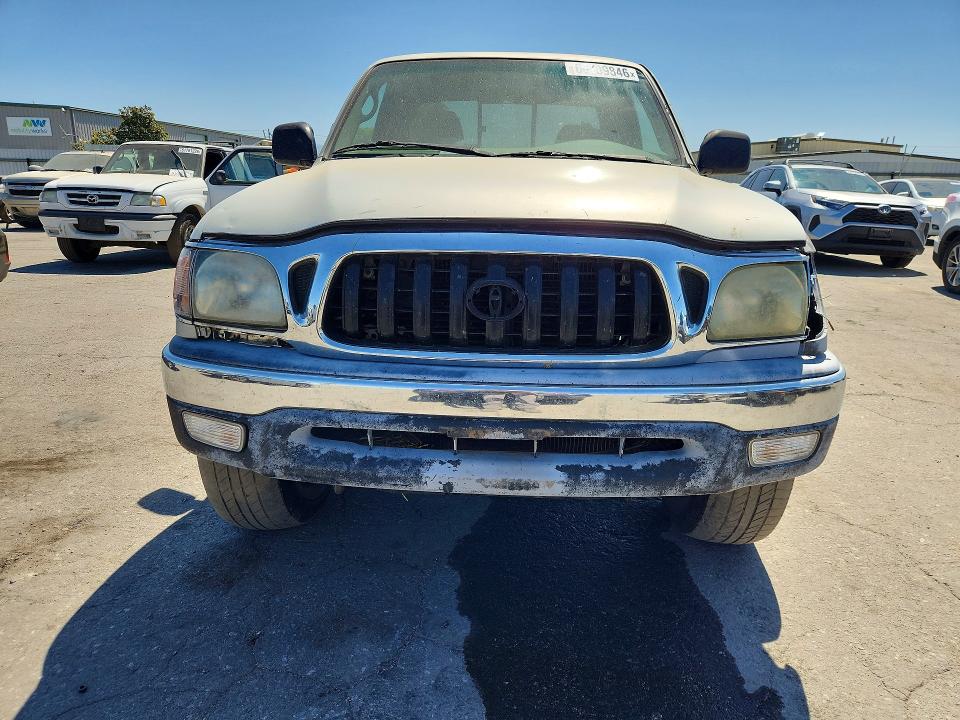 2001 Toyota Tacoma VIN 5TEWN72N01Z809609 COPART salvage auction — MINOR DENT/SCRATCHES, Ca - Dis/Dlr/Exp Only Clean Title, sold $2,400 on 2026-07-31 (photo 5)