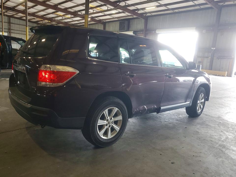 2011 Toyota Highlander VIN 5TDBK3EH3BS065444 COPART salvage auction — SIDE, FL - CERTIFICATE OF TITLE, sold $825 on 2026-07-22 (photo 3)
