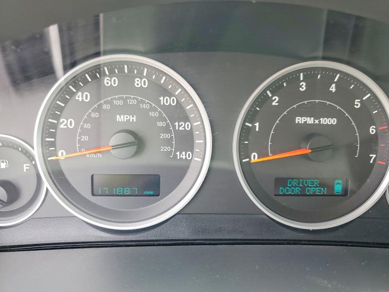 2005 Jeep Cherokee VIN 1J8HR582X5C553555 COPART salvage auction — MINOR DENT/SCRATCHES, Ca - Certificate Of Title, sold $650 on 2026-07-23 (photo 9)
