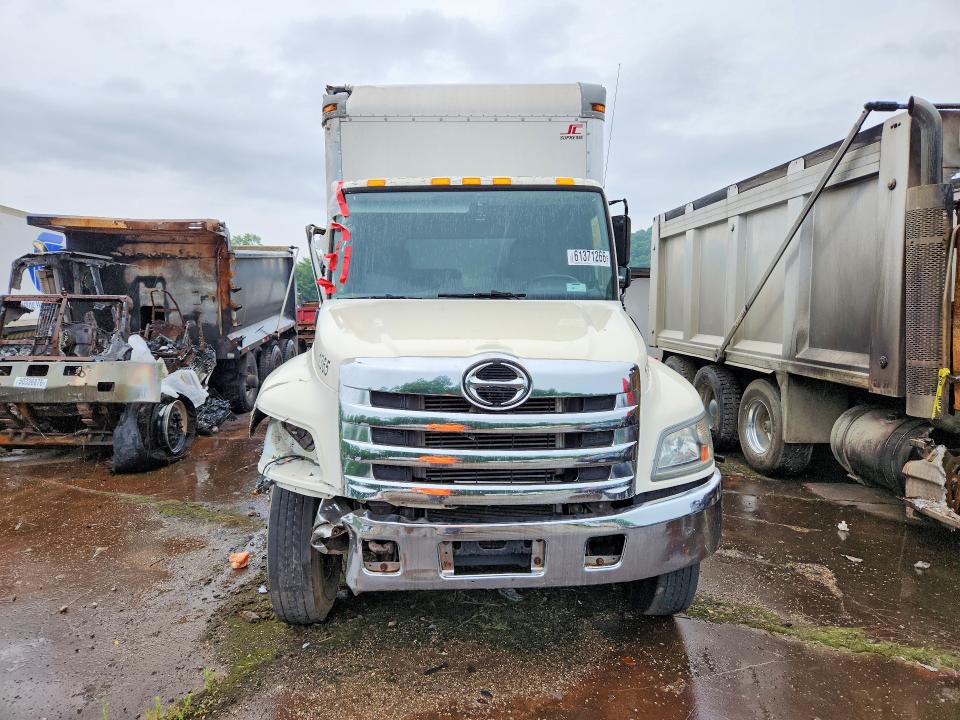 2013 Hino 258/268 VIN 5PVNJ8JR1D4S50733 COPART salvage auction — ROLLOVER, PA - CERTIFICATE OF SALVAGE, sold $80 on 2026-07-29 (photo 5)