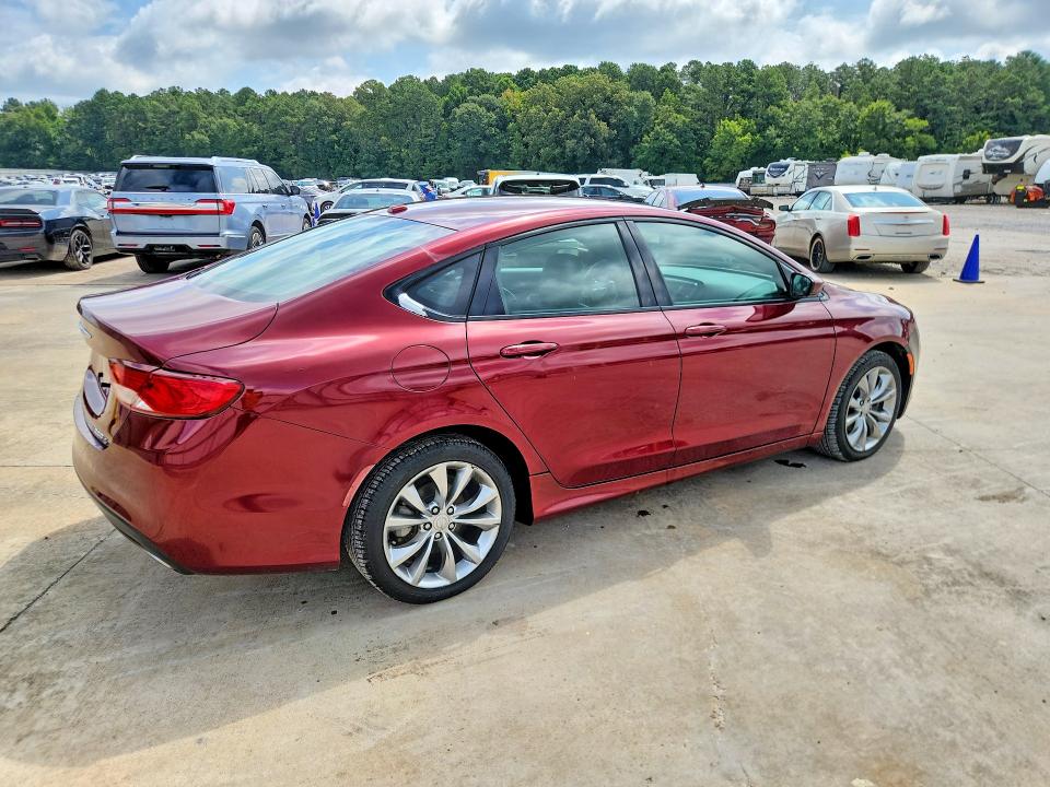 2015 Chrysler 200 VIN 1C3CCCBB4FN726965 COPART salvage auction — MINOR DENT/SCRATCHES, Ms - Certificate Of Title, sold $375 on 2026-07-31 (photo 3)