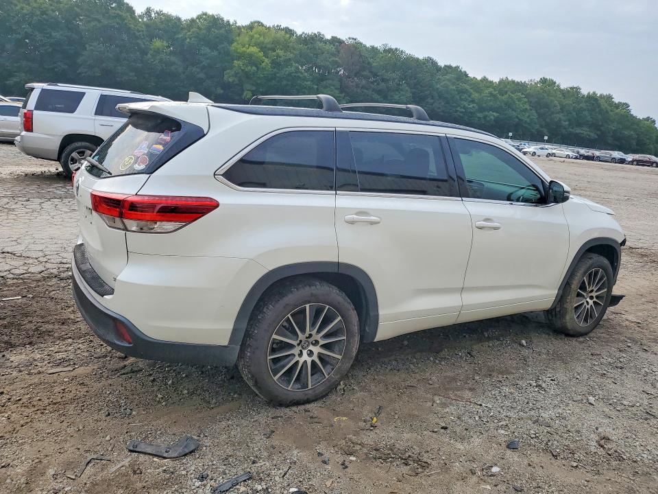 2018 Toyota Highlander VIN 5TDKZRFH9JS286316 COPART salvage auction — FRONT END, GA - CERT OF TITLE-SALVAGE, sold $400 on 2026-08-28 (photo 3)