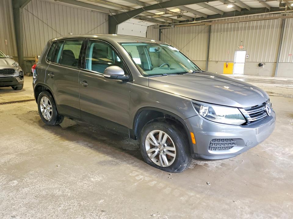 2014 Volkswagen Tiguan VIN WVGBV3AXXEW508838 COPART salvage auction — MINOR DENT/SCRATCHES, Pa - Cert Of Title, sold $1,704 on 2026-08-12 (photo 4)
