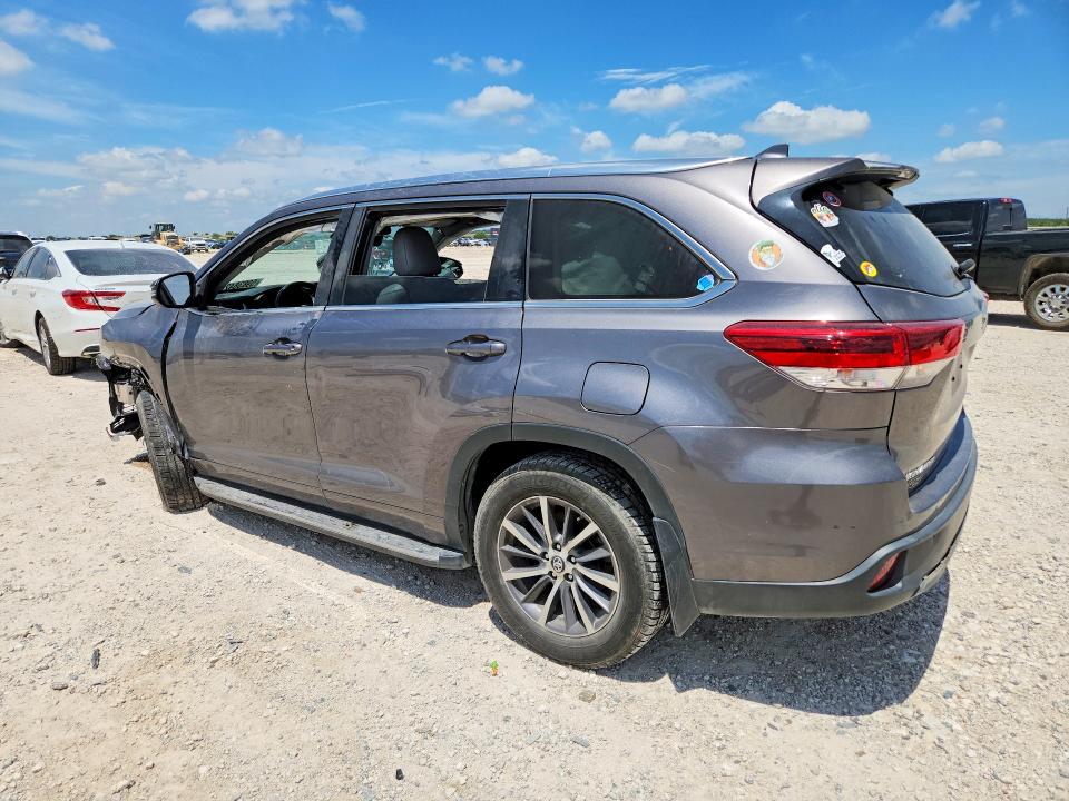 2018 Toyota VIN 5TDKZRFHXJS549736 COPART salvage auction — FRONT END, Tx - Certificate Of Title (P), sold $9,600 on 2026-07-30 (photo 2)
