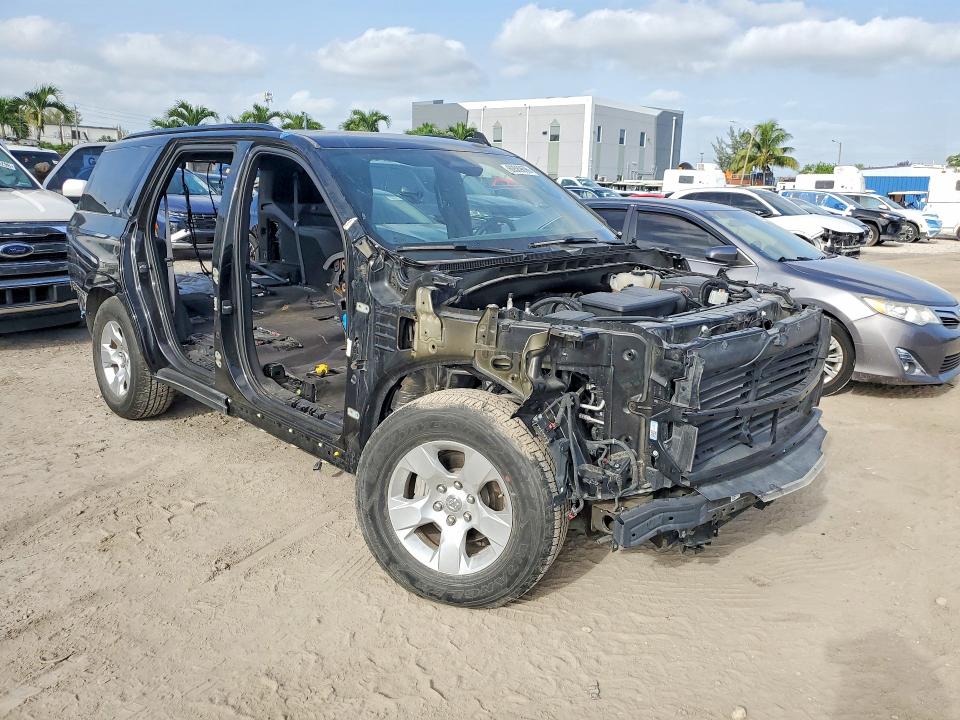 2023 Cadillac Escalade VIN 1GYS3FKL5PR281917 COPART salvage auction — STRIPPED, TX - SALVAGE VEHICLE TITLE (P), sold $3,500 on 2026-07-23 (photo 4)
