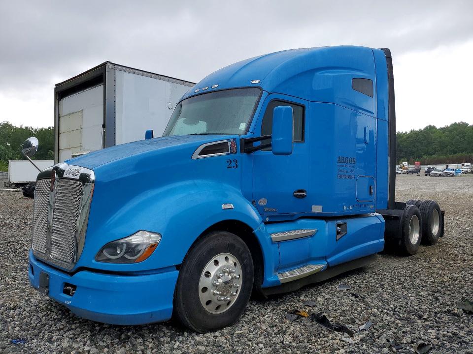 2016 Kenworth All other VIN 1XKYD49XXGJ470009 COPART salvage auction — MECHANICAL, CT, sold $1,200 on 2026-08-28 (photo 1)