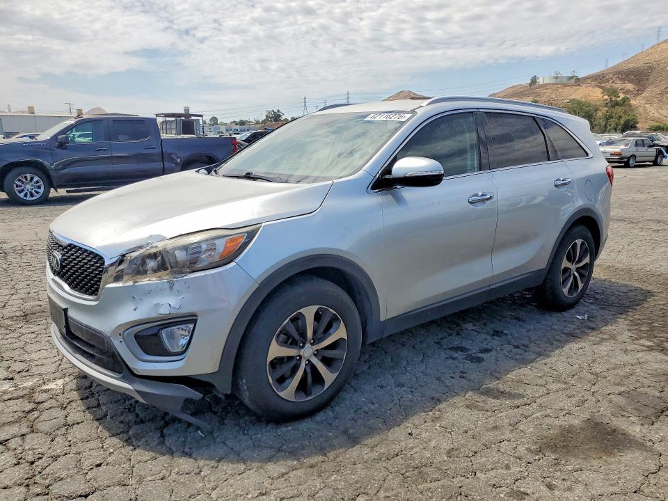 2017 Kia Sorento VIN 5XYPH4A5XHG302927 COPART salvage auction — SIDE, CA - DIS/DLR/EXP ONLY CLEAN TITLE (P), sold $2,150 on 2026-07-30 (photo 1)