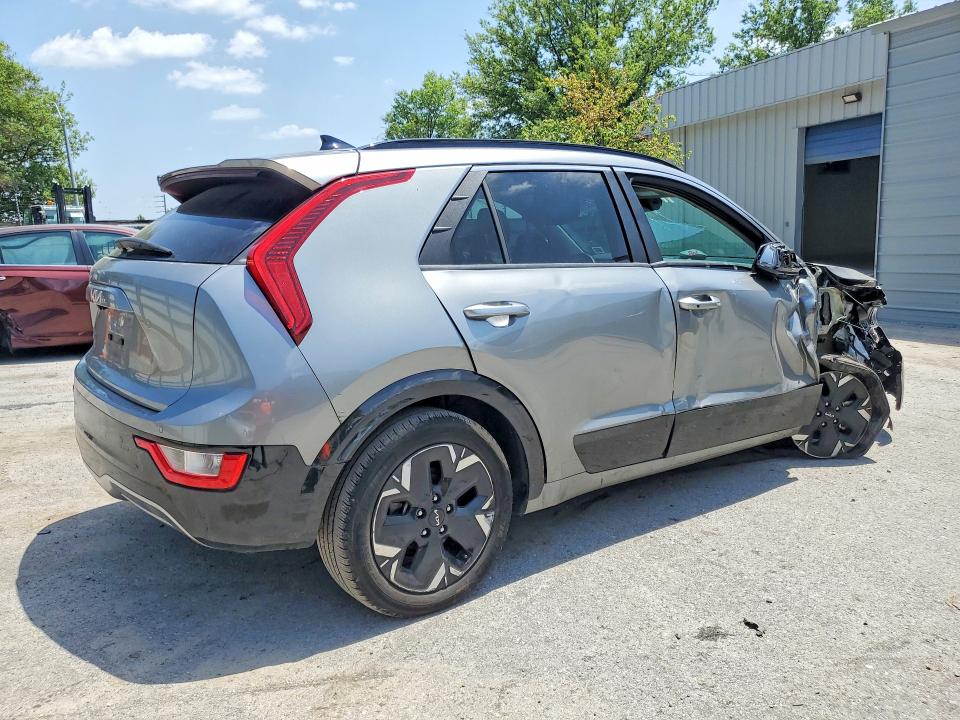 2023 Kia Niro VIN KNDCR3L1XP5073091 COPART salvage auction — FRONT END, VA - CERT OF TITLE - SALVAGE, sold $2,750 on 2026-07-29 (photo 3)