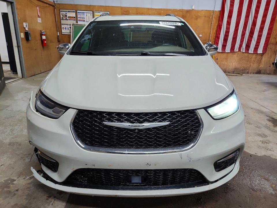2021 Chrysler Pacifica VIN 2C4RC3GG4MR557427 COPART salvage auction — FRONT END, Mi - Certificate Of Title, sold $17,100 on 2026-08-19 (photo 5)