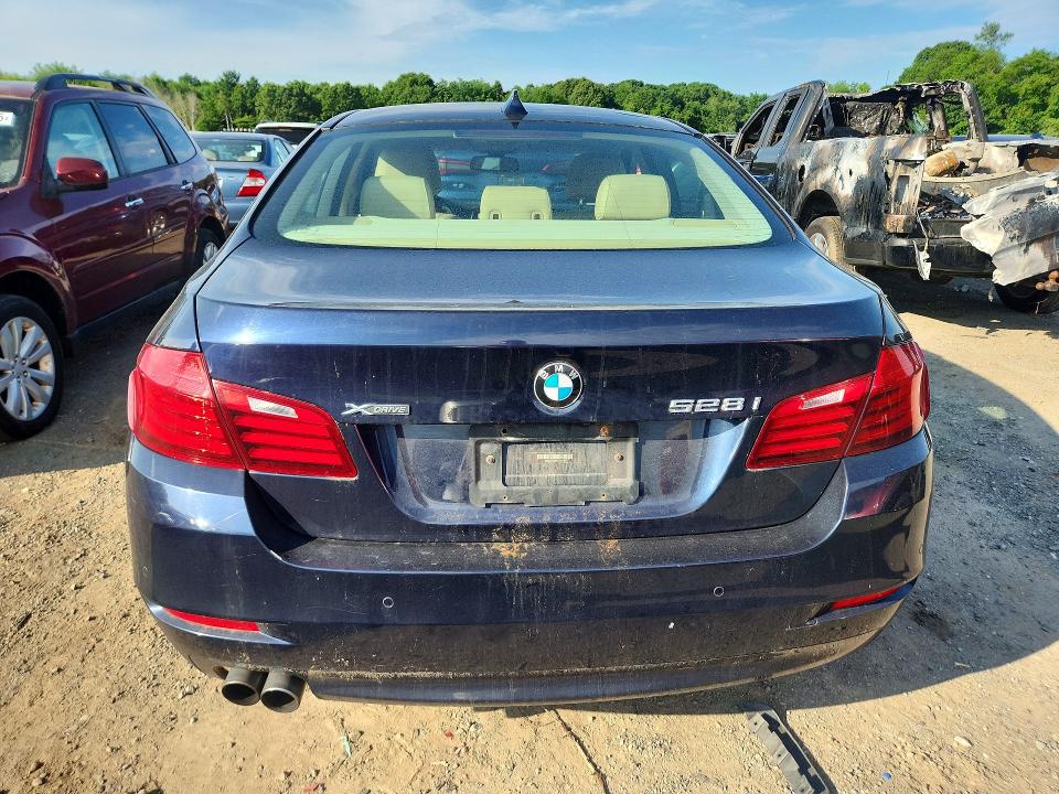 2015 BMW 5er VIN WBA5A7C5XFG143764 COPART salvage auction — SIDE, Ma - Cert Of Title-Reconstrctd Coll, sold $1,450 on 2026-08-19 (photo 6)