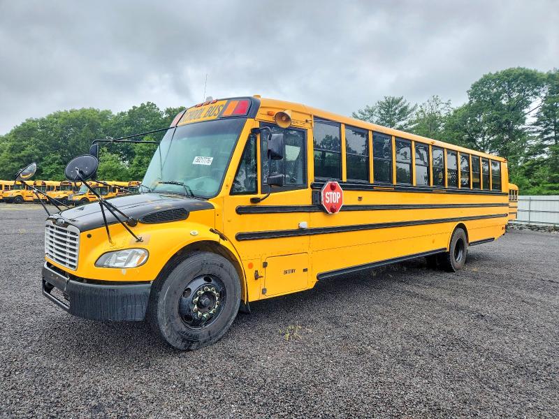 2013 Freightliner VIN 4UZABRDT3DCFA7903 COPART salvage auction — MINOR DENT/SCRATCHES, RI - CERTIFICATE OF TITLE, sold $2,500 on 2026-09-11 (photo 2)