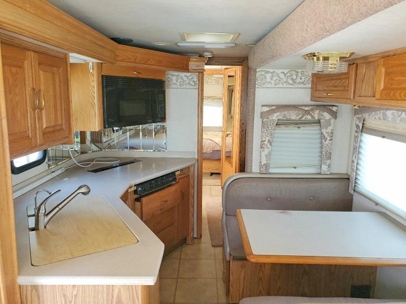 2003 Workhorse Custom VIN 5B4MP67GX33359822 COPART salvage auction — ROOF, Mi - Certificate Of Title, sold $4,200 on 2026-07-28 (photo 6)