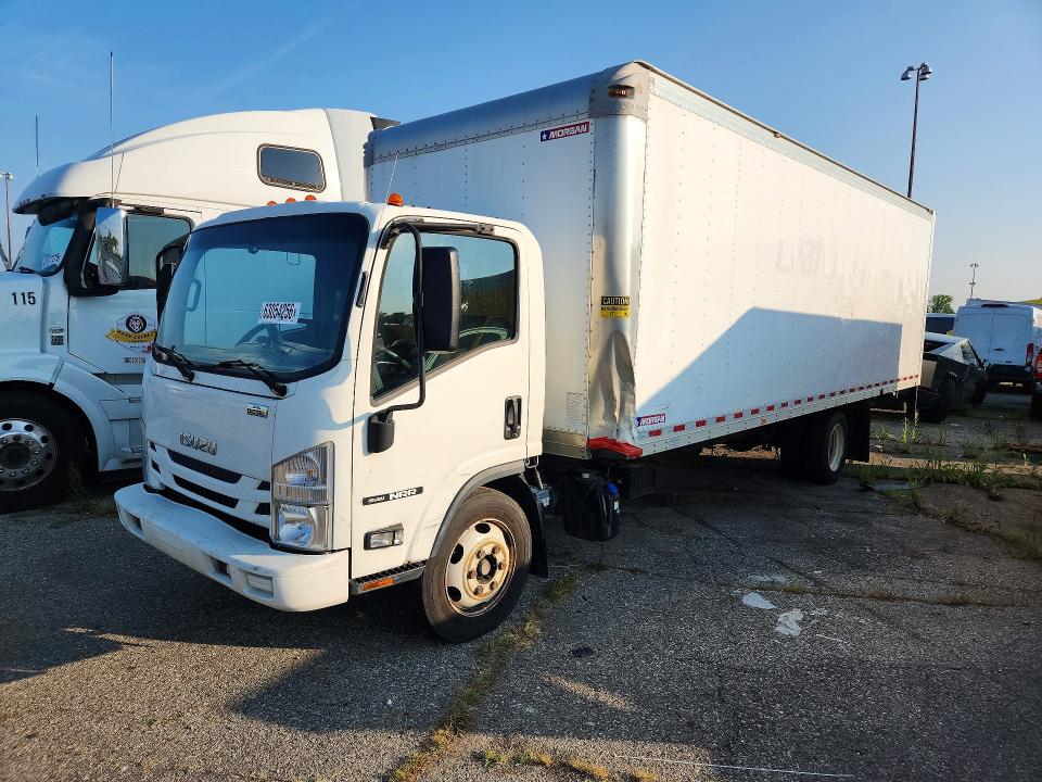 2017 Isuzu Npr VIN JALE5W167H7303680 — COPART salvage auction photo