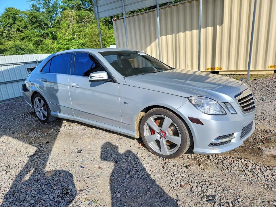 2012 Mercedes-benz E-klasse VIN WDDHF5KB0CA588306 COPART salvage auction — REAR END, Sc - Certificate Of Title, sold $175 on 2026-07-28 (photo 4)