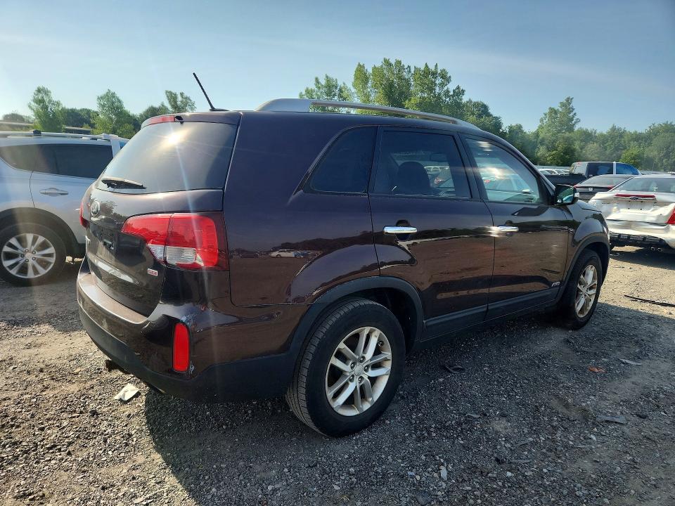 2015 Kia Sorento VIN 5XYKTDA67FG617098 COPART salvage auction — FRONT END, Ma - Cert Of Title-Reconstrctd Coll, sold $775 on 2026-07-29 (photo 3)