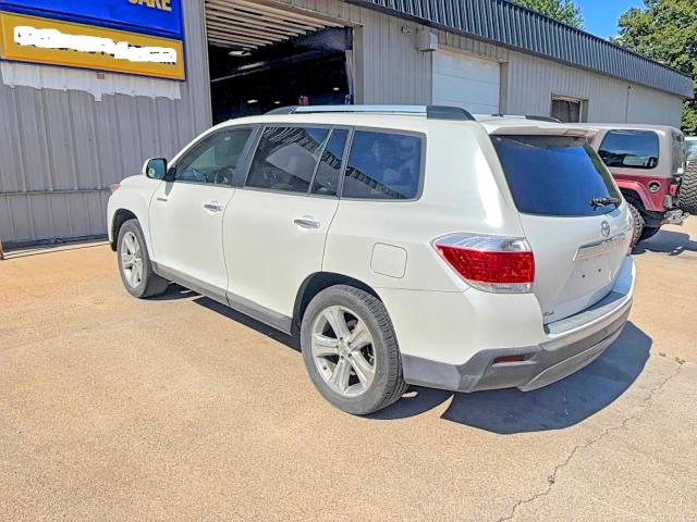 2011 Toyota Highlander VIN 5TDYK3EH3BS038710 COPART salvage auction — NORMAL WEAR, Tx - Certificate Of Title (P), sold $4,900 on 2026-07-28 (photo 3)