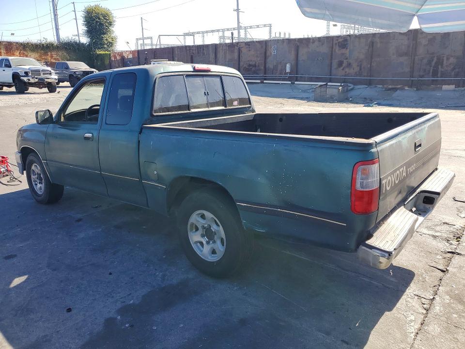 1997 Toyota T100 VIN JT4TN14D2V0038726 COPART salvage auction — MINOR DENT/SCRATCHES, CA - DIS/DLR/EXP ONLY CLEAN TITLE, sold $500 on 2026-07-29 (photo 2)
