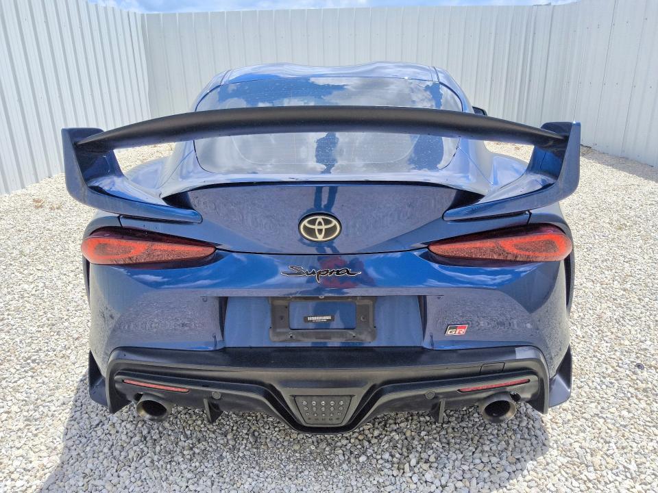 2020 Toyota Supra VIN WZ1DB4C00LW024820 COPART salvage auction — NORMAL WEAR, FL - CERTIFICATE OF TITLE (P), sold $33,000 on 2026-07-14 (photo 6)
