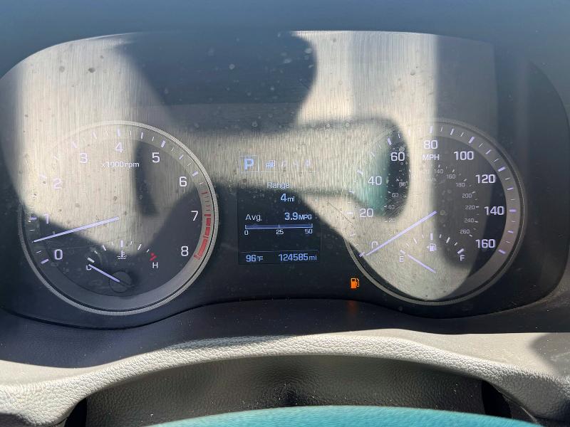 2016 Hyundai Tucson VIN KM8J33A27GU111902 COPART salvage auction — MINOR DENT/SCRATCHES, Tx - Certificate Of Title (P), sold $950 on 2026-07-21 (photo 8)