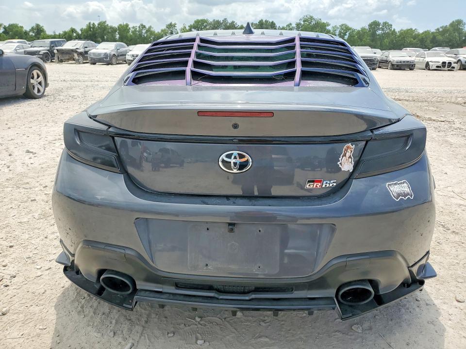 2023 Toyota Gr 86 VIN JF1ZNBB16P9758057 COPART salvage auction — ROLLOVER, Tx - Salvage Vehicle Title, sold $1,350 on 2026-07-28 (photo 6)