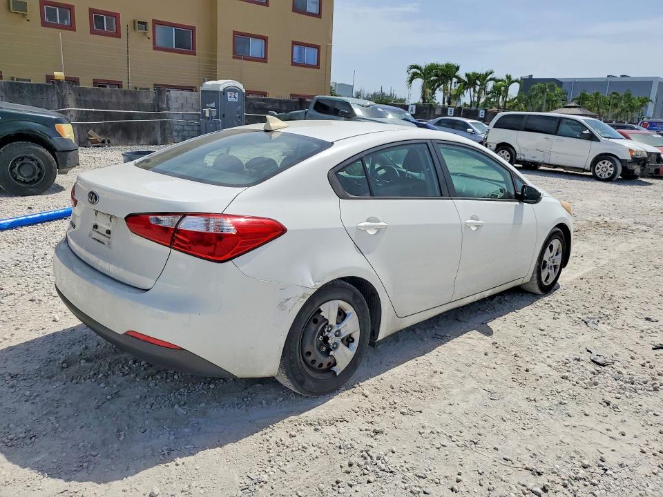 2016 Kia Forte VIN KNAFK4A63G5603520 COPART salvage auction — MINOR DENT/SCRATCHES, Fl - Cert Of Title Slvg Rebuildable, sold $975 on 2026-07-28 (photo 3)