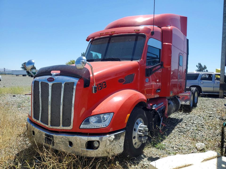 2017 Peterbilt 579 VIN 1XPBD49X9HD416071 COPART salvage auction — SIDE, CA - SALVAGE CERTIFICATE, sold $15,800 on 2026-09-10 (photo 1)