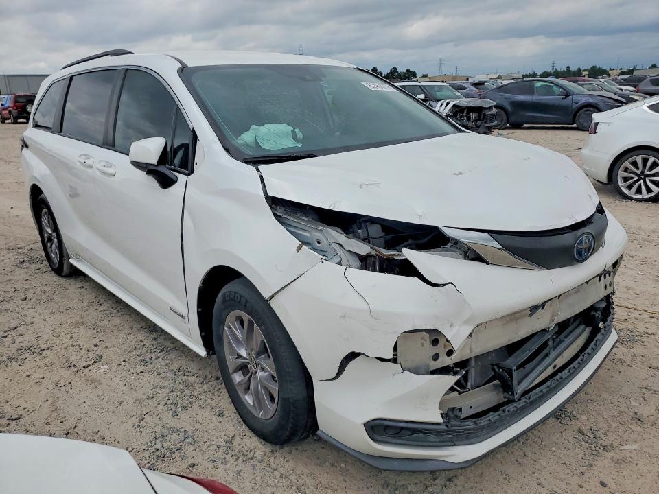 2021 Toyota Sienna VIN 5TDKRKEC3MS028195 COPART salvage auction — FRONT END, TX - SALVAGE VEHICLE TITLE, sold $9,000 on 2026-07-28 (photo 4)