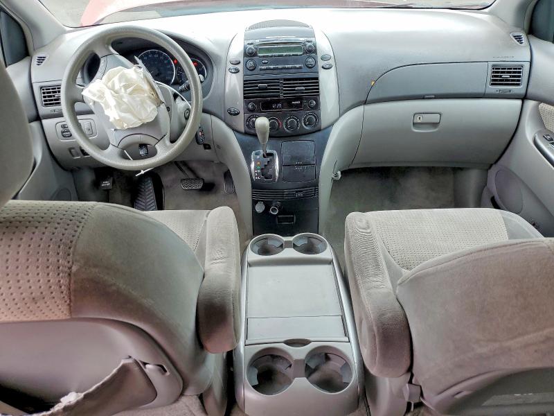 2010 Toyota Sienna VIN 5TDKK4CC3AS318242 COPART salvage auction — FRONT END, CA - SALVAGE CERTIFICATE, sold $550 on 2026-07-15 (photo 8)