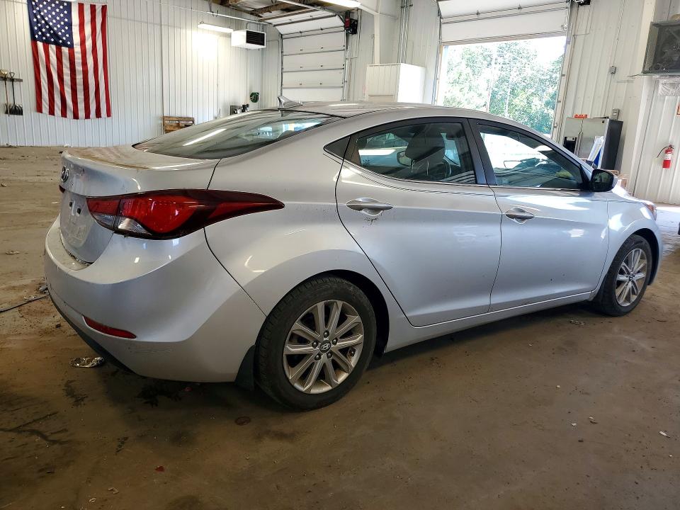2015 Hyundai Elantra VIN KMHDH4AE8FU240096 COPART salvage auction — MINOR DENT/SCRATCHES, MN - CERT OF TITLE-PRIOR SALVAGE, sold $575 on 2026-07-23 (photo 3)