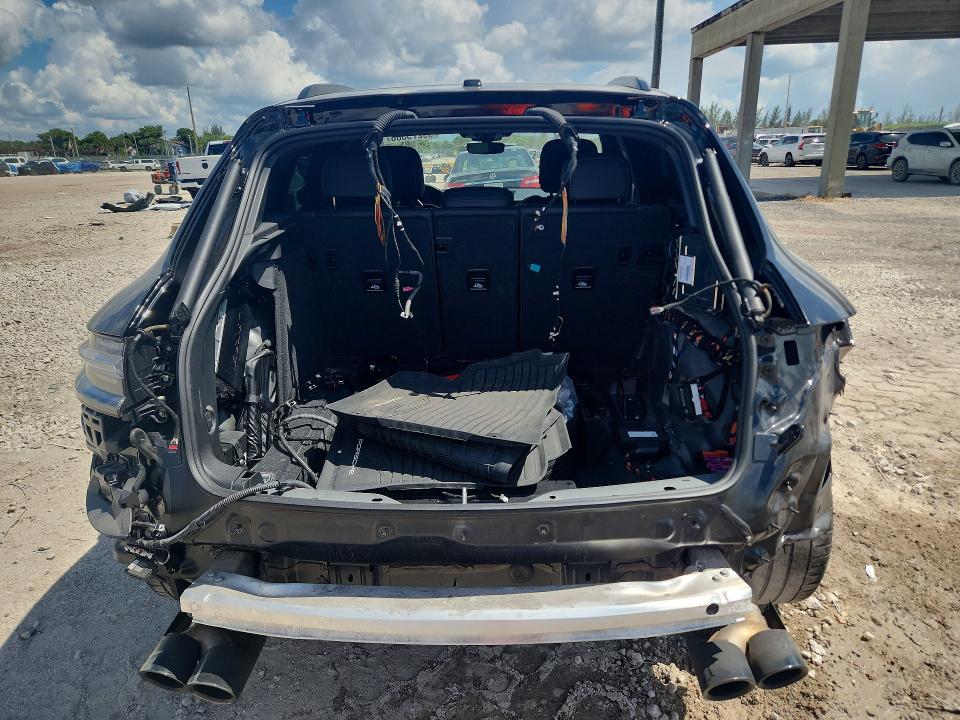 2023 Porsche Macan VIN WP1AA2A57PLB19582 COPART salvage auction — REAR END, Fl - Cert Of Title Slvg Rebuildable, sold $20,000 on 2026-08-13 (photo 6)
