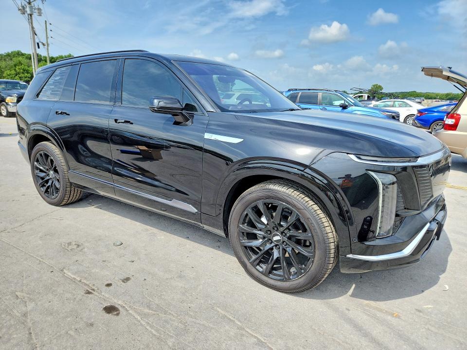 2026 Cadillac Xt4 VIN 1GYC3NML9TZ700809 COPART salvage auction — NORMAL WEAR, Tn - Cert Of Title-Rebuilt Vehicle (P), sold $8,200 on 2026-07-27 (photo 4)