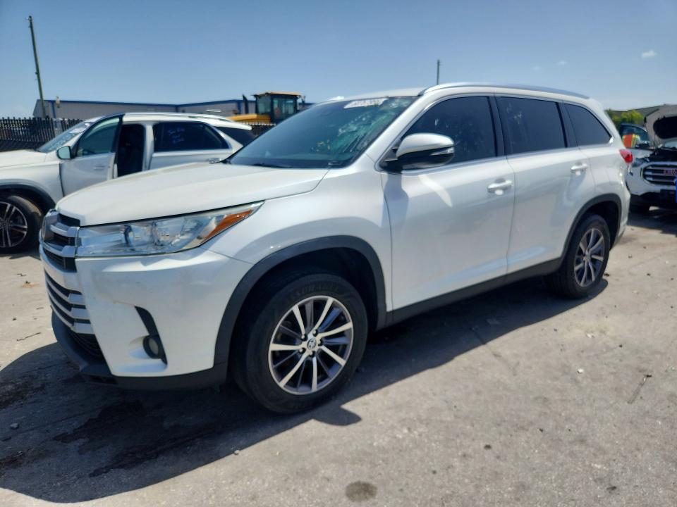 2019 Toyota Highlander VIN 5TDKZRFH0KS342774 COPART salvage auction — FRONT END, FL - CERTIFICATE OF TITLE (P), sold $12,700 on 2026-07-28 (photo 1)