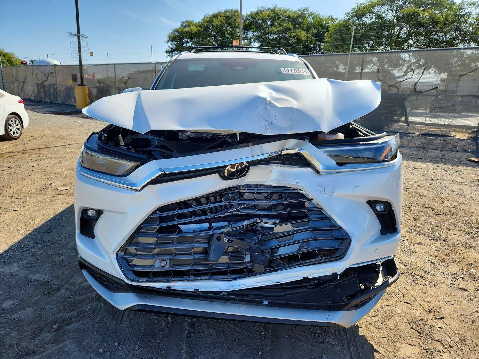 2026 Toyota Highlander VIN 5TDADAB50TS046713 COPART salvage auction — FRONT END, Ca - Salvage Certificate, sold $27,000 on 2026-09-25 (photo 5)