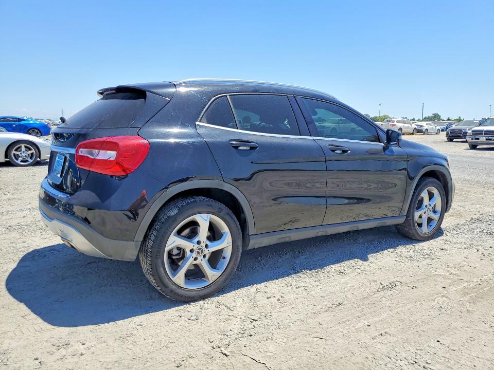 2018 Mercedes-benz VIN WDCTG4EB3JJ466151 COPART salvage auction — NORMAL WEAR, CA - DIS/DLR/EXP ONLY CLEAN TITLE (P), sold $4,600 on 2026-07-28 (photo 3)