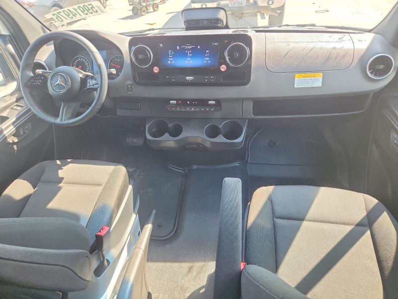 2026 Mercedes-benz Sprinter VIN W1Z4KGHY8TT603206 COPART salvage auction — ROOF, La - Dealer Only Clean Title (P), sold $39,750 on 2026-07-27 (photo 8)