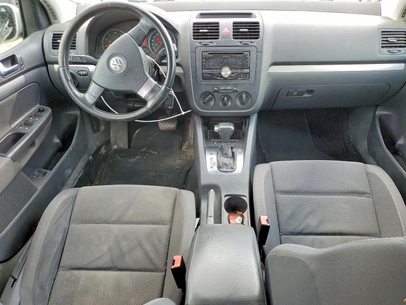 2009 Volkswagen Rabbit VIN WVWDA71K39W121056 COPART salvage auction — UNDERCARRIAGE, ON - PERMIT NO BRAND - UNFIT, sold $150 on 2026-07-23 (photo 8)