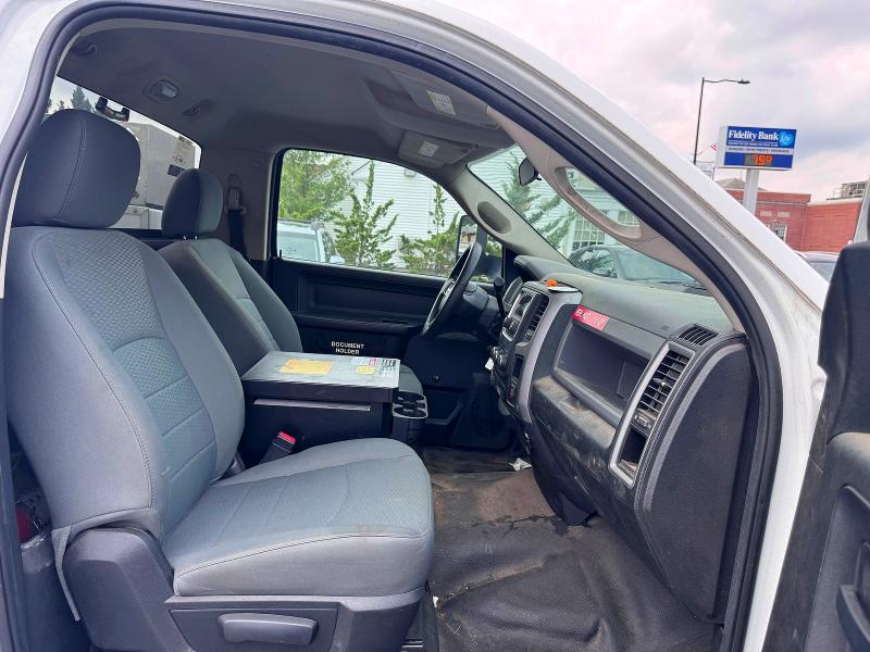 2014 Ram 4500 VIN 3C7WRKAJ5EG303414 COPART salvage auction — NORMAL WEAR, Ma - Certificate Of Title (P), sold $725 on 2026-08-19 (photo 5)