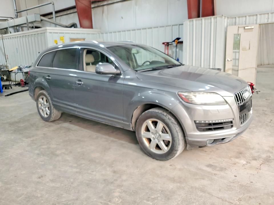2015 Audi Q7 VIN WA1LGAFE8FD004911 COPART salvage auction — NORMAL WEAR, NY - CERTIFICATE OF TITLE, sold $175 on 2026-07-20 (photo 4)