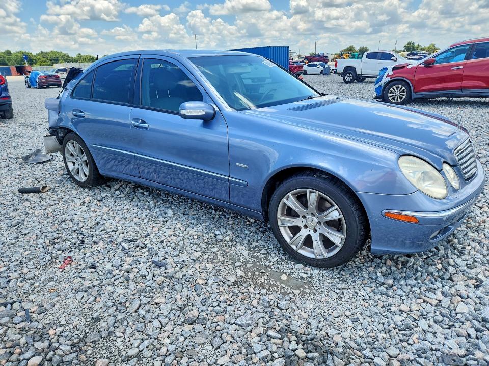 2006 Mercedes-benz E-class VIN WDBUF87JX6X185671 COPART salvage auction — REAR END, FL - CERT OF TITLE SLVG REBUILDABLE, sold $450 on 2026-07-17 (photo 4)