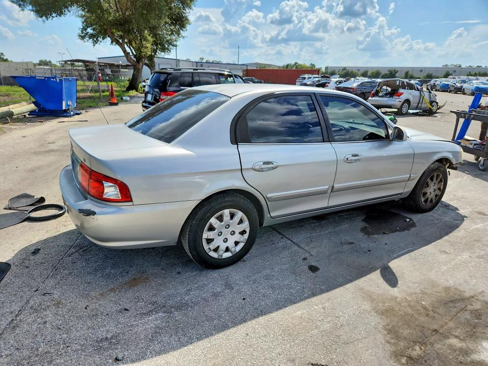 2005 Kia Optima VIN KNAGD126555383175 COPART salvage auction — FRONT END, FL - CERT OF TITLE SLVG REBUILDABLE, sold $15 on 2026-07-21 (photo 3)