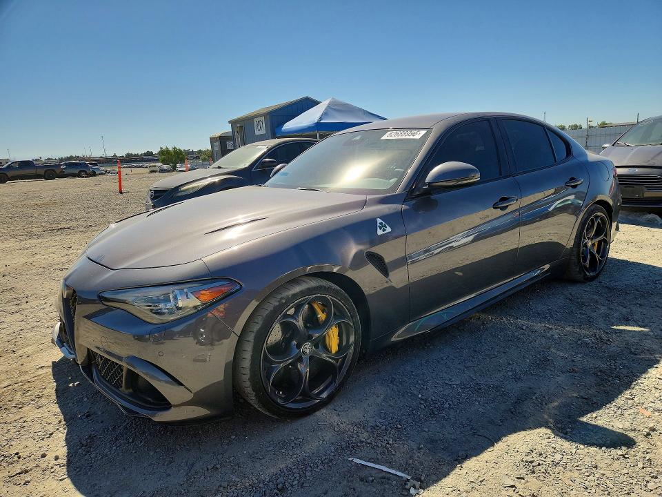 2017 Alfa romeo Giulia VIN ZARFAEAV4H7549918 — COPART salvage auction photo