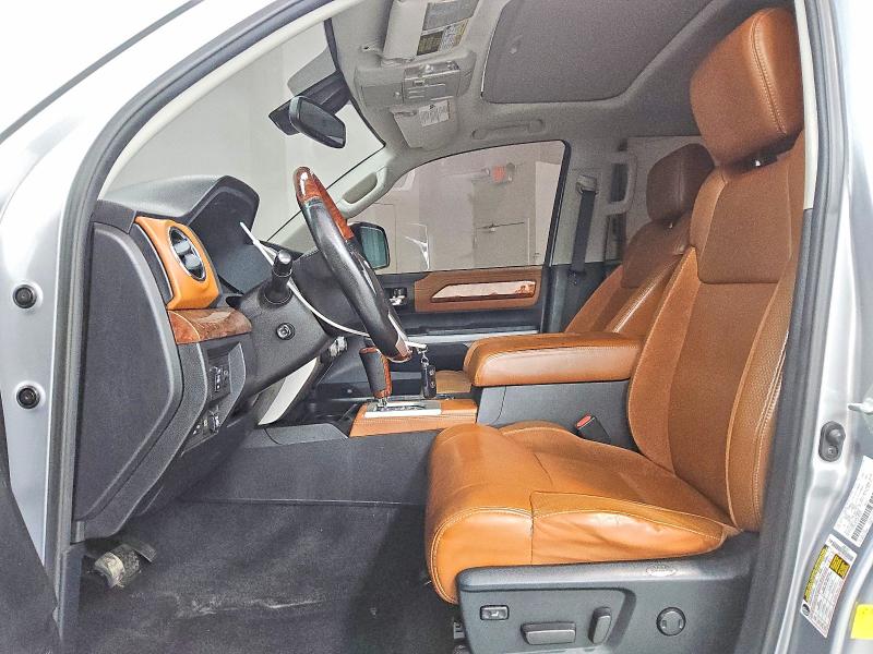 2021 Toyota Tundra VIN 5TFAY5F14MX983871 COPART salvage auction — MINOR DENT/SCRATCHES, WV - CERTIFICATE OF TITLE, sold $32,000 on 2026-08-13 (photo 7)