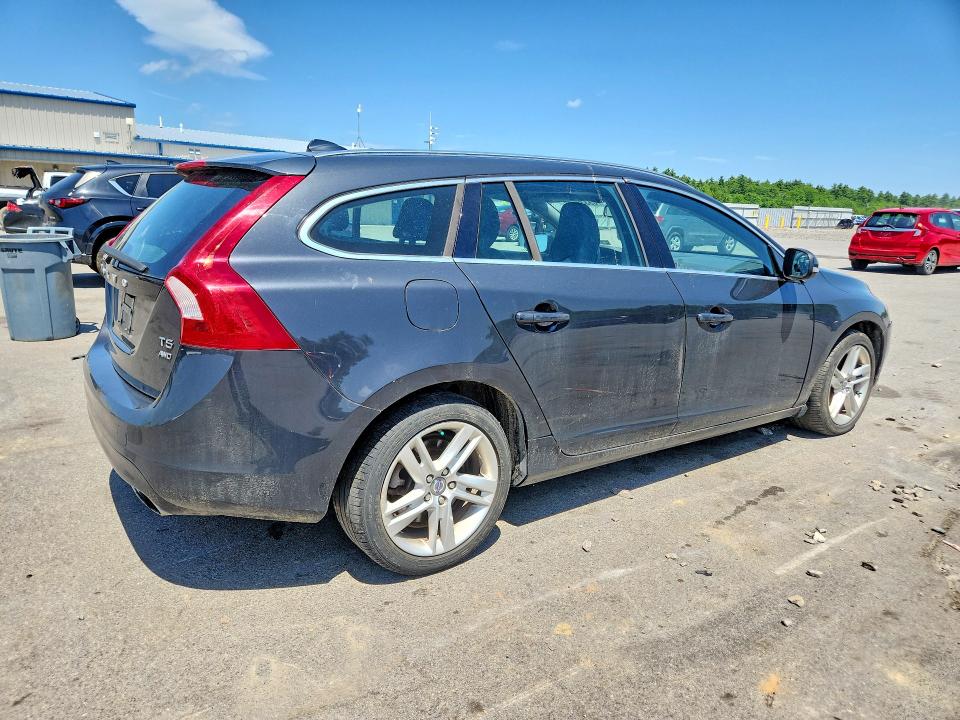 2015 Volvo V60 VIN YV1612SD4F1204655 COPART salvage auction — NORMAL WEAR, Me - Certificate Of Title, sold $3,150 on 2026-07-08 (photo 3)