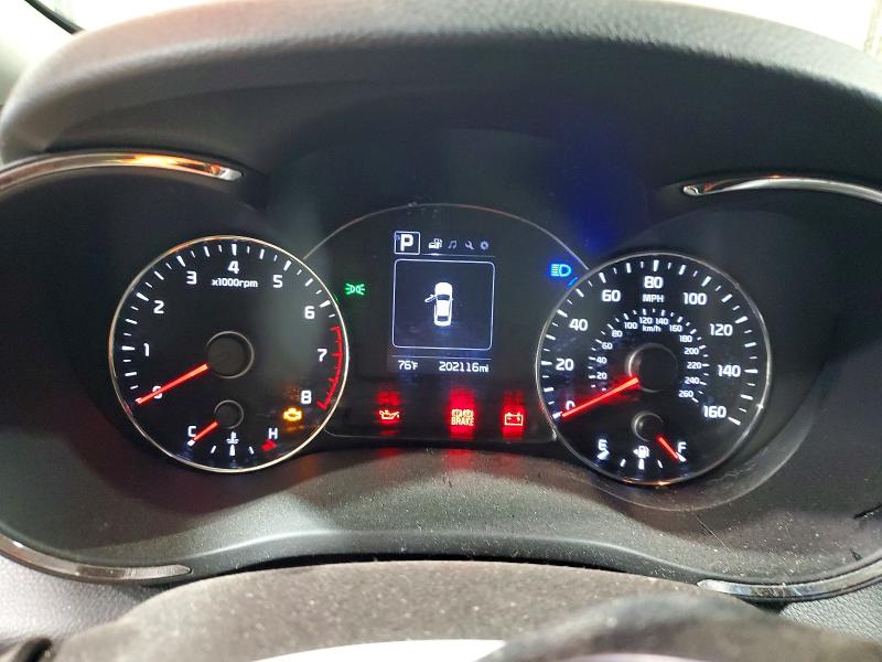 2018 Kia Forte VIN 3KPFL4A74JE234252 COPART salvage auction — WATER/FLOOD, Tn - Salvage Cert-Water Damage, sold $250 on 2026-07-28 (photo 9)