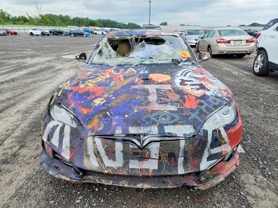 2012 Tesla Model s VIN 5YJSA1CP0CFP02233 COPART salvage auction — VANDALISM, Ny - Certificate Of Title, sold $225 on 2026-08-03 (photo 5)
