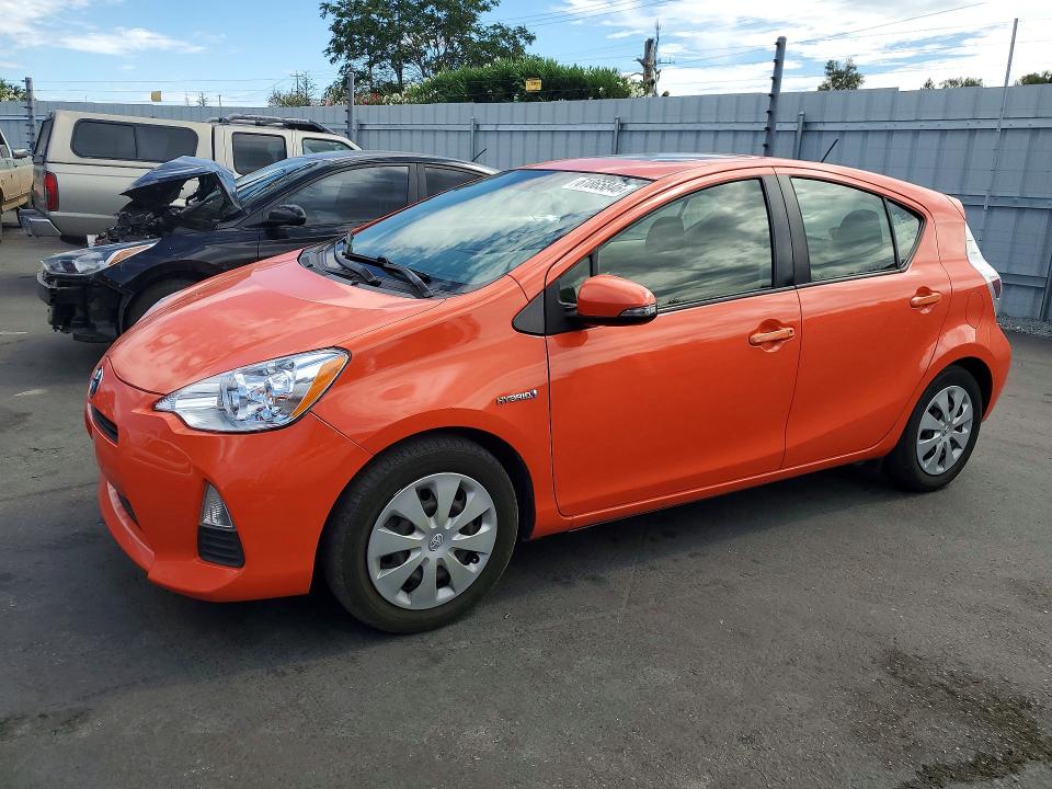 2013 Toyota Prius c VIN JTDKDTB36D1038340 COPART salvage auction — MINOR DENT/SCRATCHES, Ca - Dis/Dlr/Exp Only Clean Title, sold $1,200 on 2026-07-30 (photo 1)