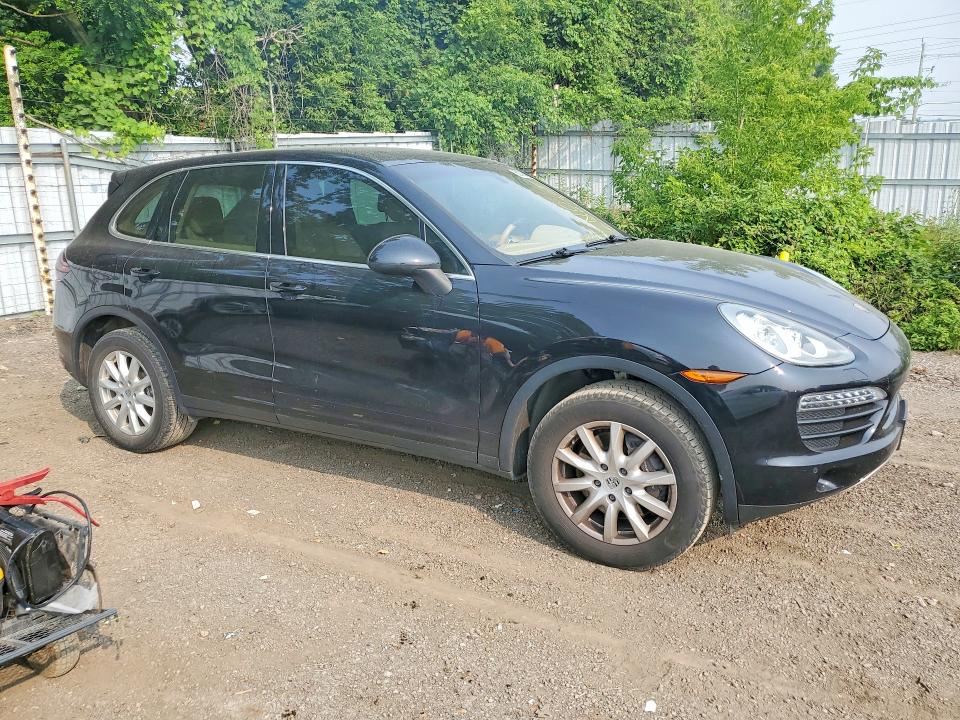 2013 Porsche Cayenne VIN WP1AA2A22DLA03577 COPART salvage auction — SIDE, On - Permit No Brand - Unfit, sold $1,600 on 2026-07-28 (photo 4)