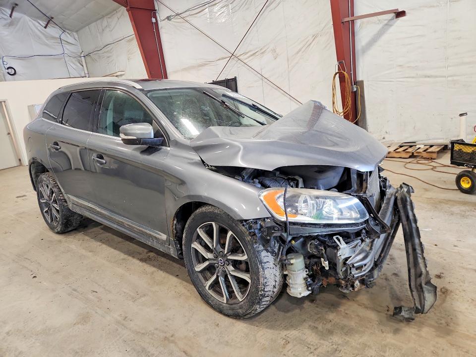 2016 Volvo VIN YV449MRKXG2915629 COPART salvage auction — FRONT END, Vt - Cert Of Title-Salvage Vehicle, sold $275 on 2026-08-10 (photo 4)