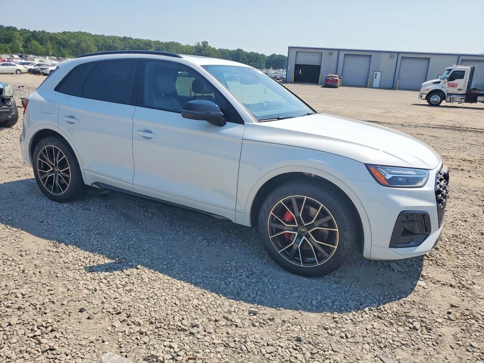 2025 Audi Sq5 VIN WA1B4AFY3S2052062 COPART salvage auction — WATER/FLOOD, Ar - Cert Of Title-Salvage, sold $25,250 on 2026-09-14 (photo 4)