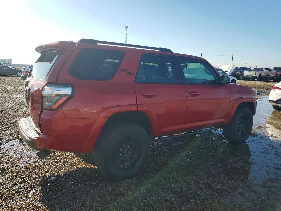 2019 Toyota 4runner VIN JTEBU5JR1K5638475 COPART salvage auction — REAR END, Tx - Salvage Vehicle Title, sold $11,200 on 2026-07-28 (photo 3)